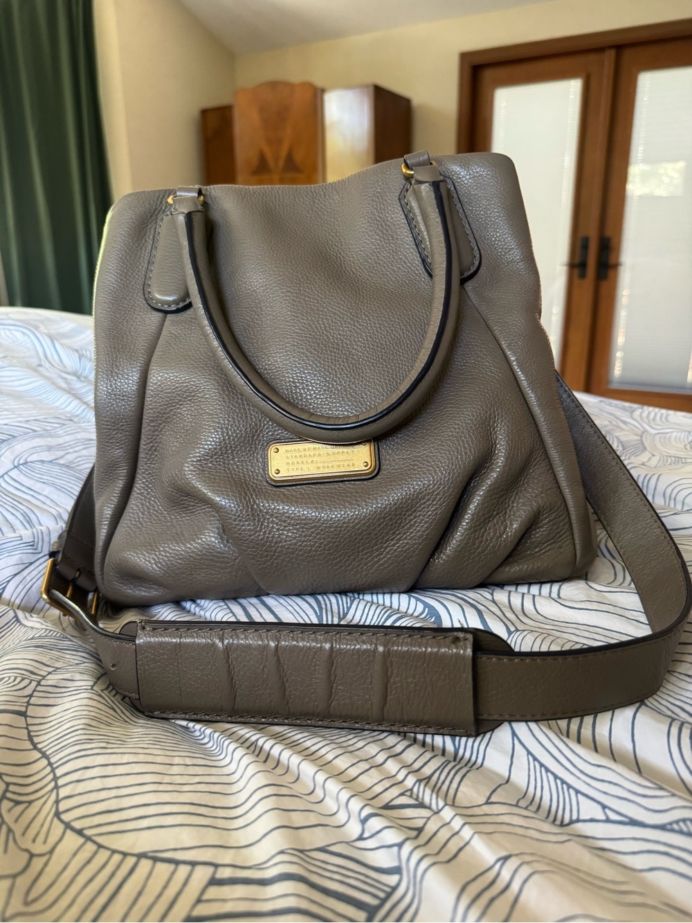 Marc by Marc Jacobs Q Fran Satchel in pebbled grey leather